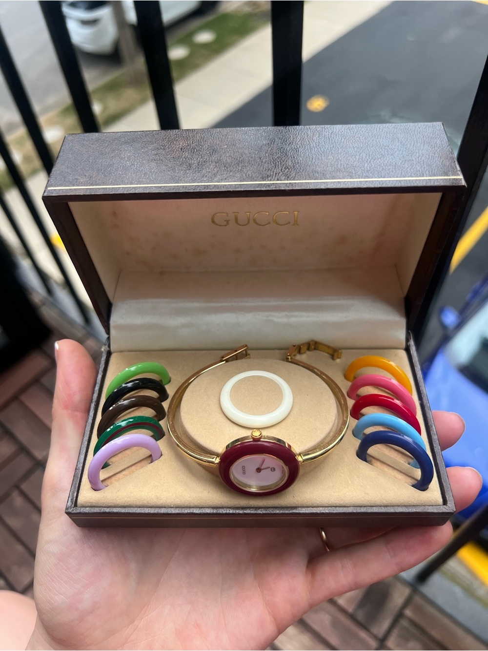 Gucci Bezel Gold Watch with 11 Bezels - Picture 2 of 7